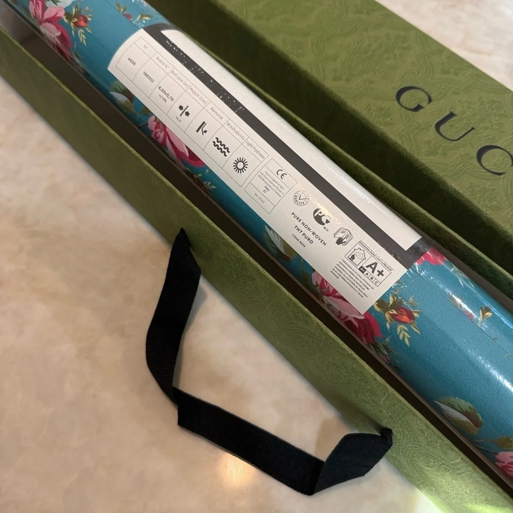 Gucci Turquoise Pink Rose Print Floral Wallpaper New Sealed